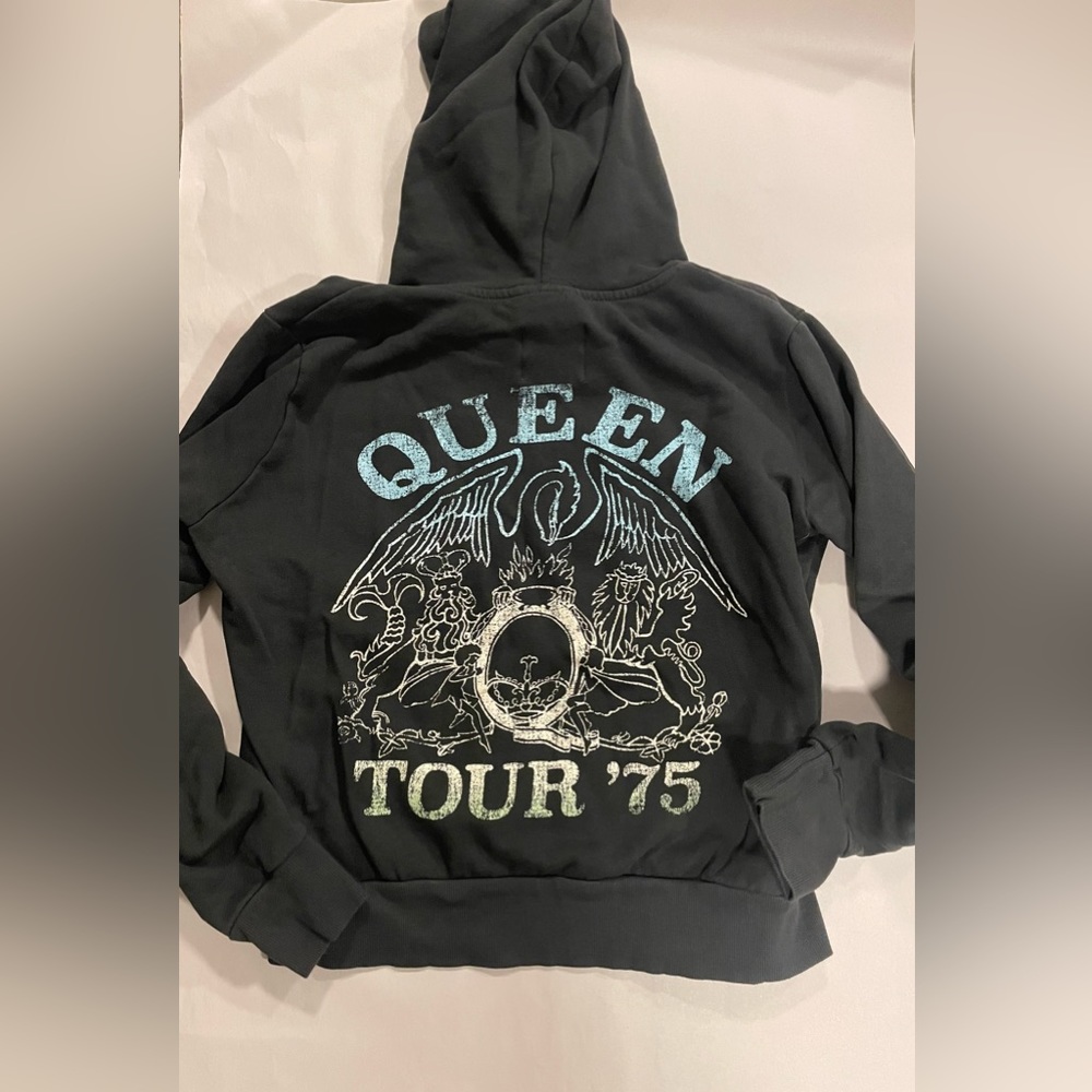 Queen Official Merch Sweatshirt